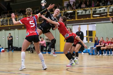 Bild 104 - wBJ SV Henstedt Ulzburg - HSG Holstein Kiel/Kronshagen : Ergebnis: 30:28